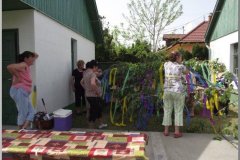 Tavaszköszöntő "batyus majális"