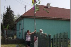 Tavaszköszöntő "batyus majális"