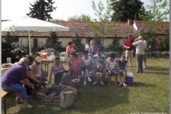 Tavaszköszöntő "batyus majális"